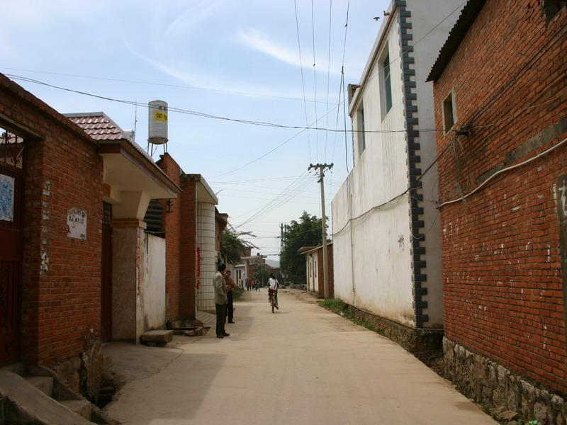 云南省红河个旧市鸡街镇小芭蕉村村内道路