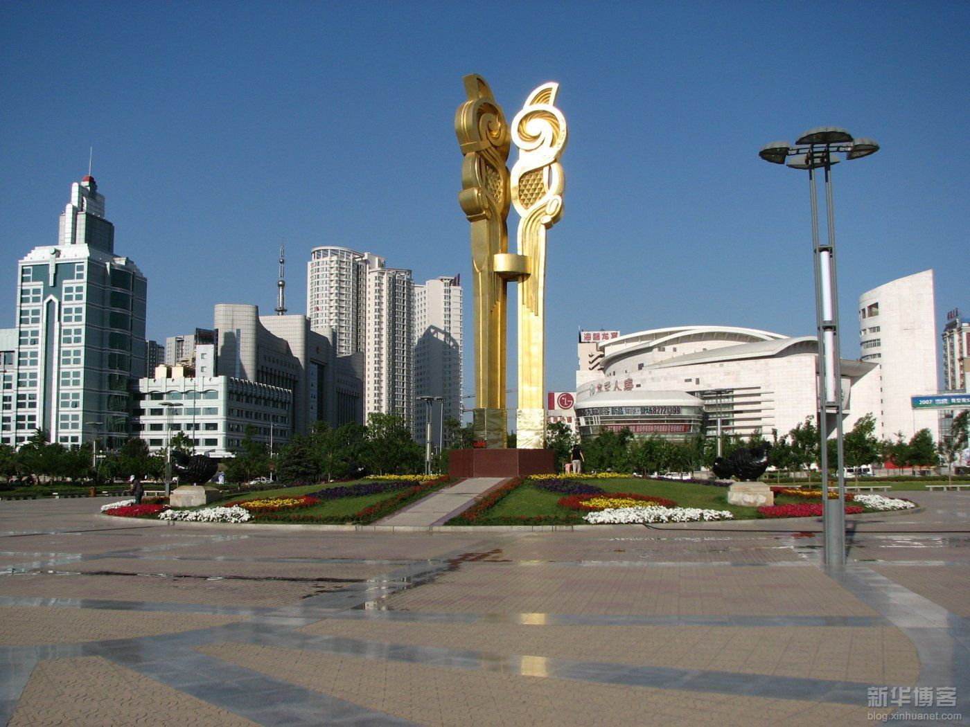 沈阳市府广场太阳鸟雕塑,现已暂时搬迁