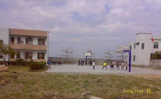 自2008年,  月城中学扩建工程完成,学位紧缺,教师宿舍不足问题得到