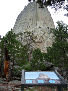 national monument )——魔鬼塔( devils tower )