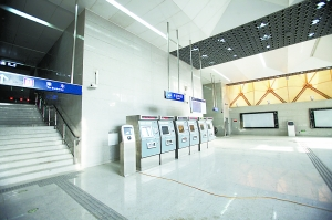 提高了检票机使用效率  此外昌平线各站首; 西二旗(北京地铁车站)