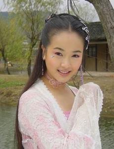 李翠莲(胡可 饰 2003年《名捕震关东》雅风(左小青 饰,兰妃(戴春荣