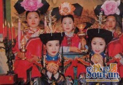 <em>还珠</em>格格系列肉文_乾隆在马车上操紫薇_乾隆