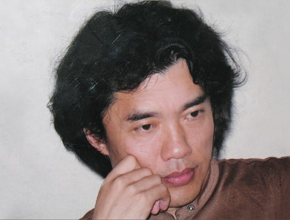 陈伟