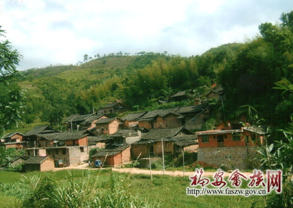 情况悬赏)答:●第三十三回宋江夜看小鳌山花荣大闹清风寨宋江投花荣处