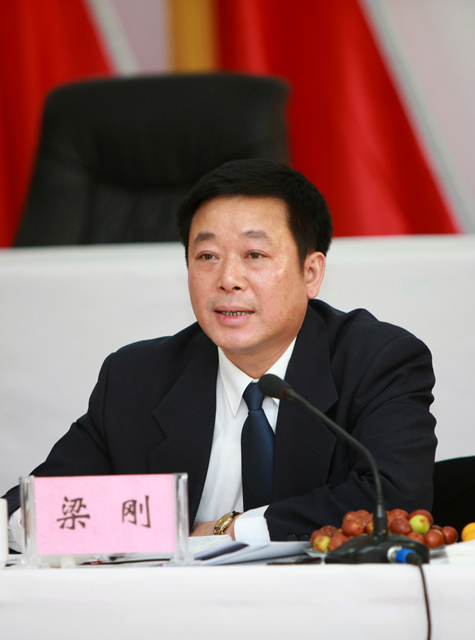 梁刚