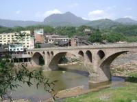 赤水,习水三县时,习水县县城设于此地,1950年4月习水县城从官渡迁往