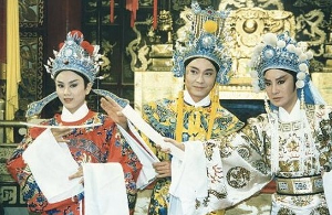 "百花盛开,年少天子(由扬剧演员侯长荣反串黄梅戏)风流 孟丽君截图