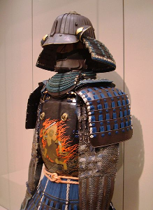 日本武士盔甲_【武士铠甲】日本是一个神奇的民族