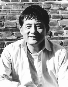 王小列,男,陕西临潼人.