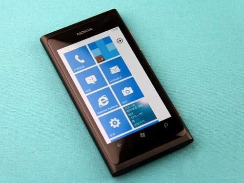 我刚买了诺基亚3050。但回来发现上不了网,该