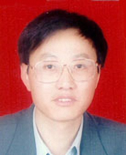 农工民主党党员,大学学历,工学硕士学位,高级工程师,现任阳春市人民