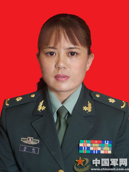 历任昆明陆军学院附属藏族中学班主任,中队 长,教员,现为昆明陆军学院
