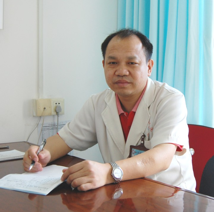 副主任医师_副主任医师收入(2)