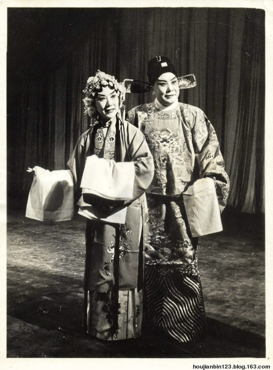 天津评剧院1961年首排《回杯记》,著名评剧大师鲜灵霞扮演剧中主演