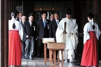 参拜靖国神社