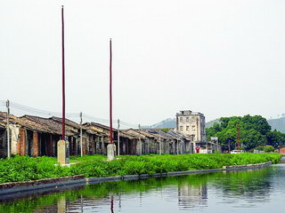 凤院村隶属于广东省从化市江埔镇,归从化市管辖,相邻高峰村,黄围村