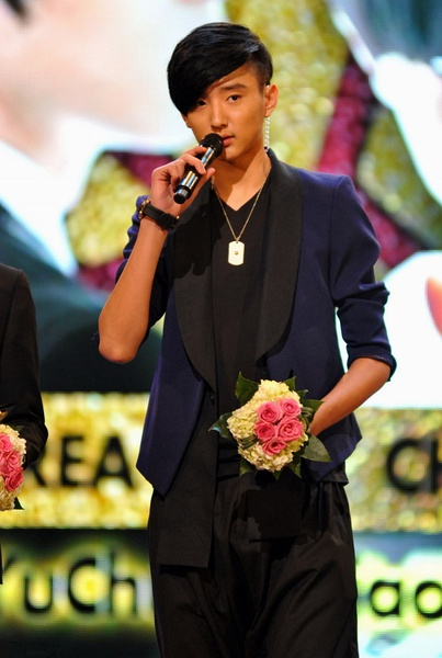 麦迪娜回应争议表示不背锅,但于小彤海陆分手之谜终于解开了?图片