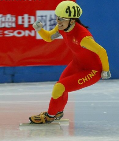 短道速滑运动员杨扬和影视明星杨洋都参加过奥