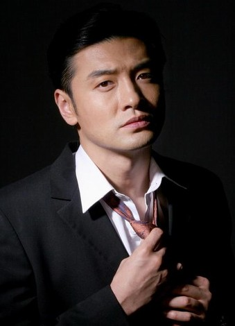 王策,原名王志刚,1974年10月11日出生于重庆市,中国内地男演员,模特.