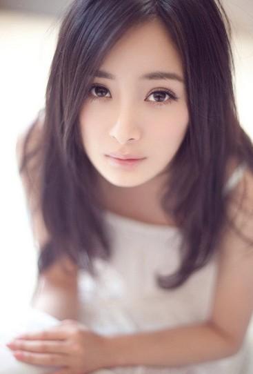 杨幂(百度认证) 影迷昵称:蜜蜂 生日:1986年9月12日 生肖:虎 星座