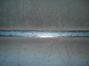 什么是单面焊双面成型答:通俗的讲就是在有坡口的的工件上一面焊接