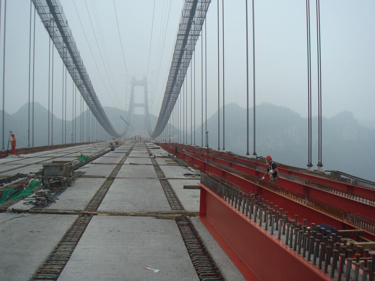 2010年7月中旬, 完成猫道架设和验收;