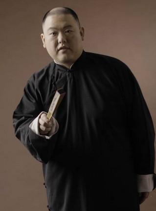 王玥波