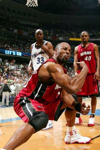 阿朗佐·莫宁的标志动作