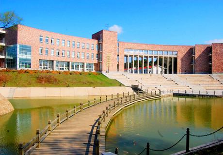 辽宁何氏医学院
