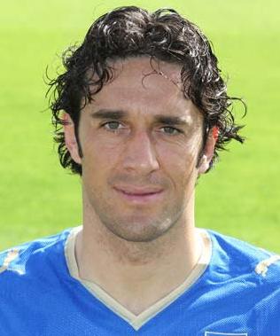 托尼(luca toni),意大利足球运动员,2006年世界杯冠军队成员,司职前锋