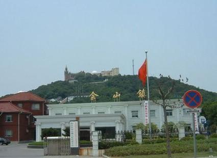 佘山位于中国上海市松江区,分东佘山跟西佘山,海拔分别是100.