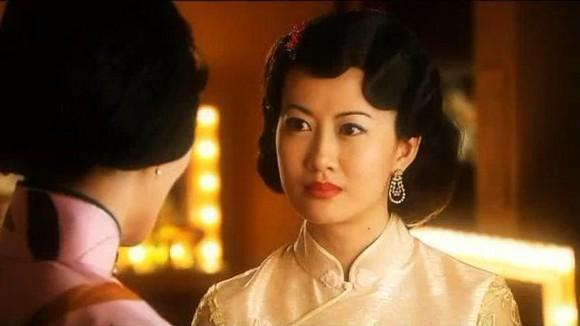 陈泂江 饰演 罗小小  齐 騛 饰演 英 英 王昱清 饰演 陈 积 许美珍
