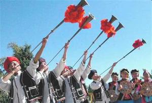 彝族的风俗习惯图片_彝族的风俗习惯_社会热