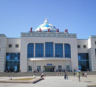 乌兰浩特(蒙古语,意为"红色的城市"),原名王爷庙,因清朝第三代札萨克