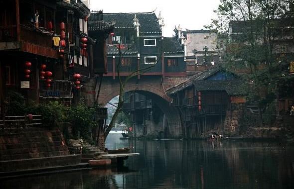 凤凰古镇(湖南省凤凰古镇)