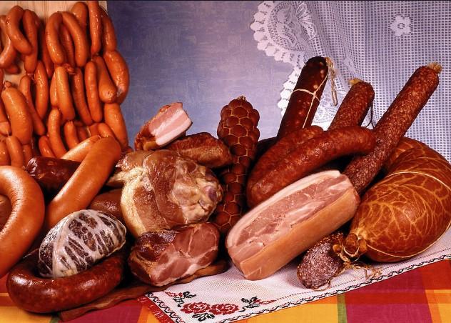 火腿(英语:ham),是经过盐渍