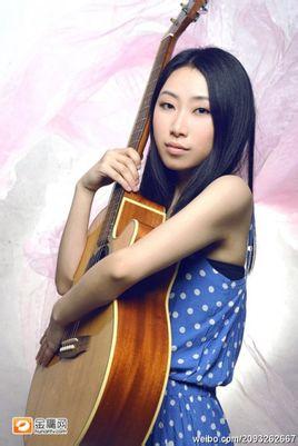 <em>黄晶</em>音乐人_黄水晶_黄水晶的功效与作用_紫黄