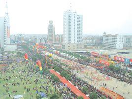 1912年更名为武鸣县并沿用至今,意为"以武而鸣于天下,位于广西壮族