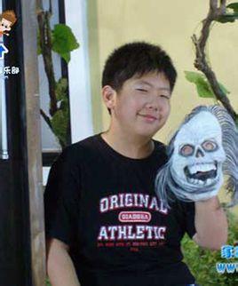 <em>张逸文</em>(张艺文)