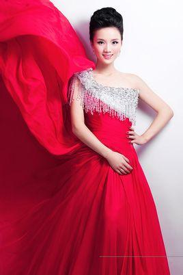 <em>李平</em>(中国青年民族<em>女</em>歌手)
