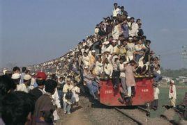 开挂,原意是指开外挂,外挂是指某些人利用电脑