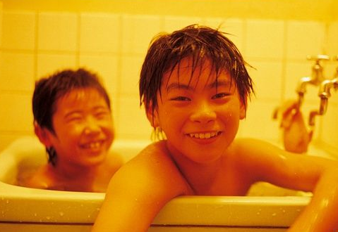 无人知晓(日本2004年是枝裕和执导电影)