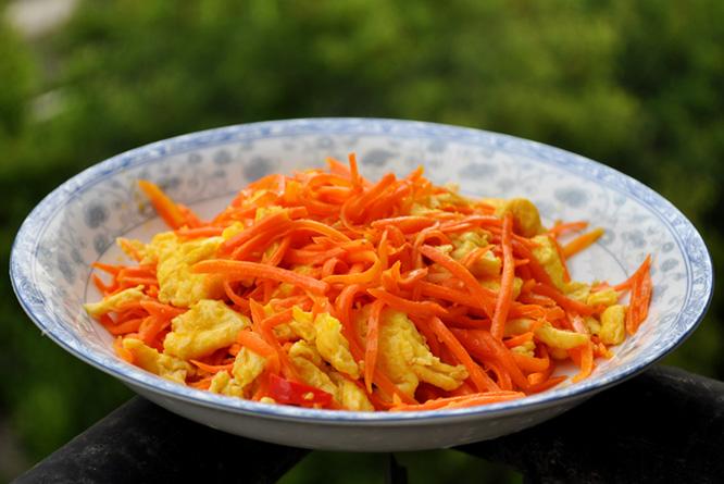 胡萝卜和鸡蛋同吃