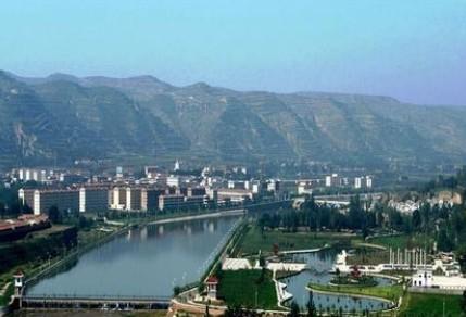 平凉市位于甘肃省东部