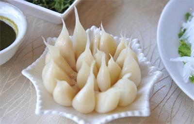 糖蒜是一种传统腌渍食品