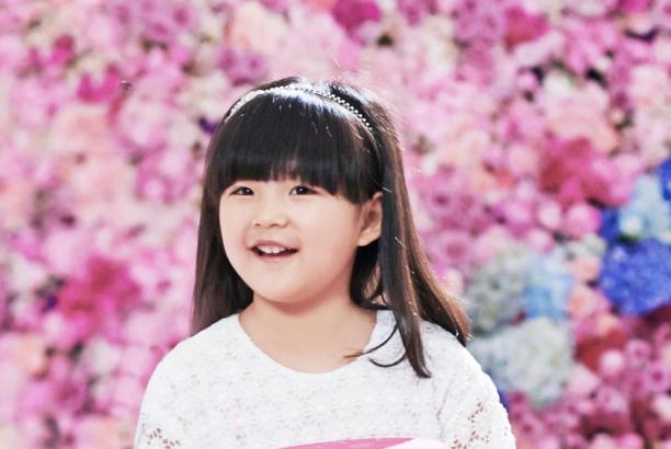 王诗龄拍公益写真