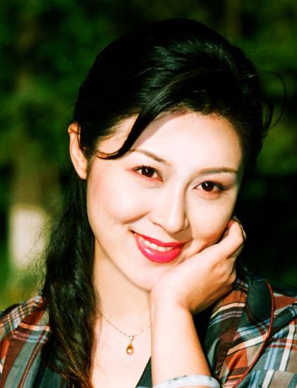 张馨月是中国戏曲学院中国京剧第四届优秀青年演员研究生班研究生