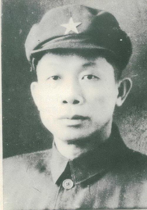 冯白驹(1903-1973)海南省琼山市人.