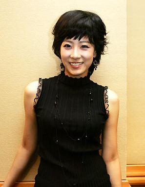 柳贤京,<em>女</em>,<em>1983年</em>3月10日<em>年出生</em>
